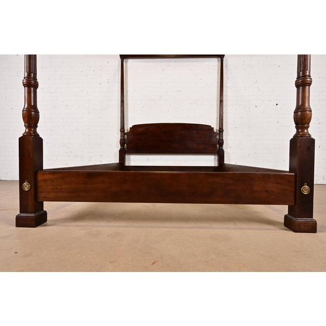 Wood Henredon Georgian Carved Mahogany Four-Poster Queen Size Canopy Bed For Sale - Image 7 of 9