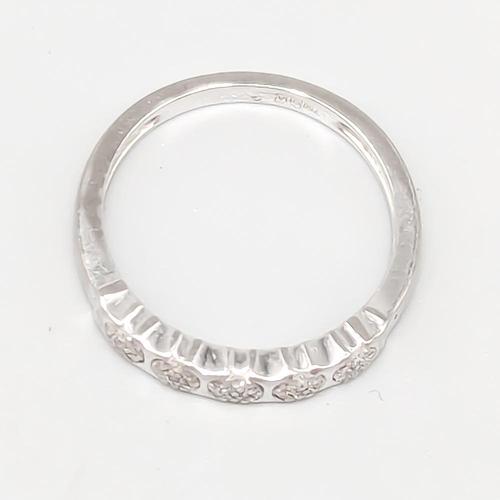 Ring, Gold, 18K, 3.08g, 16.75mm, Good condition, Diamonds 35x approx 0.00325ct This piece has an attribution mark, I am...