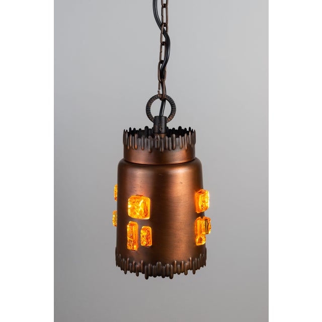 1970s Pendants in Brass and Amber Glass by Josef Brumberg for JBS Leuchten, 1970s, Set of 2 For Sale - Image 5 of 12