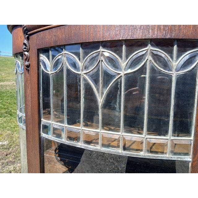 Antique Quartersawn Oak Leaded Curved Glass China Cabinet With Claw Feet 1920s For Sale - Image 4 of 18