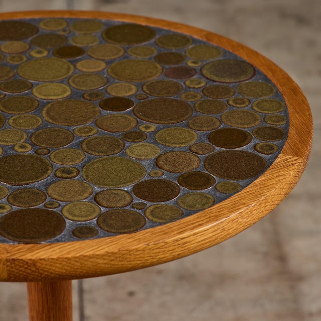 Gordon & Jane Martz Green Speckle Glazed Coin Tile Mosaic Side Table For Sale In Los Angeles - Image 6 of 12