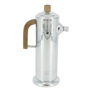 1930s Art Deco Chrome Cocktail Shaker With Wooden Handle by Keystone Silver Co For Sale