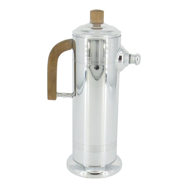 1930s Art Deco Chrome Cocktail Shaker With Wooden Handle by Keystone Silver Co For Sale