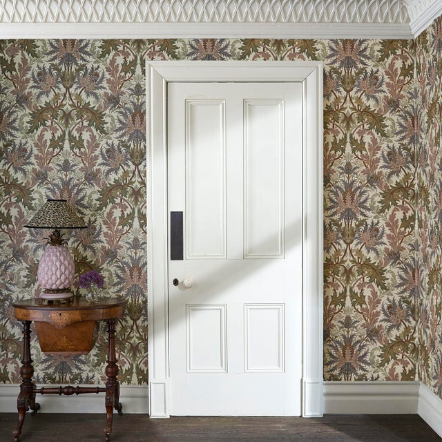 Inspired by sacred sea holly, this oceanic damask design wallpaper in neutral cream will bring a touch of Celtic charm to...