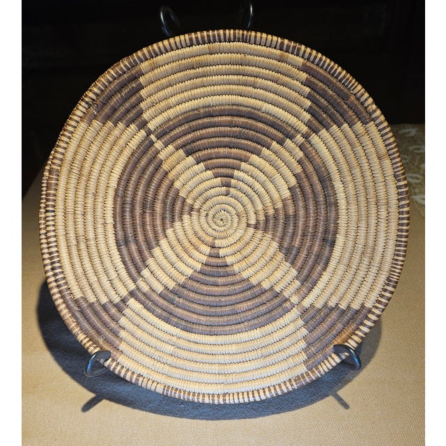 Early 20th Century Handwoven Pima Indian Basket, in the "Four Petal" Design For Sale - Image 4 of 11
