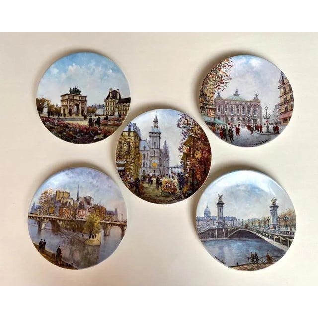 Limoges Porcelain Collectible Plate with Sights of Paris by Louis Dali, France, 1980s, Set of 5 For Sale - Image 9 of 9