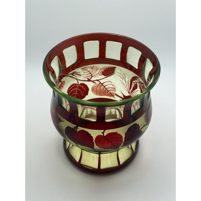 Art Nouveau Vaseline Glass Vase with Ruby Overlay from Val Saint Lambert, Belgium, 1900s For Sale - Image 3 of 9