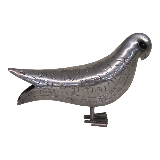 Ecuador Silver Plated Black Eye Engraved Bird Figurine 4622b For Sale
