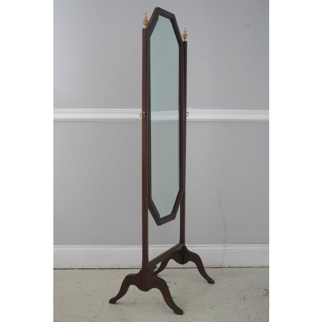 Age: Approximately 30 Years Old Details: Mahogany Beveled Glass High Quality Construction Englishstyle Traditional Style...