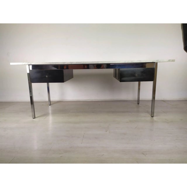 Marble Desk attributed to Florence Knoll Bassett for Knoll Inc. / Knoll International, in Good conditions. Designed 1970...