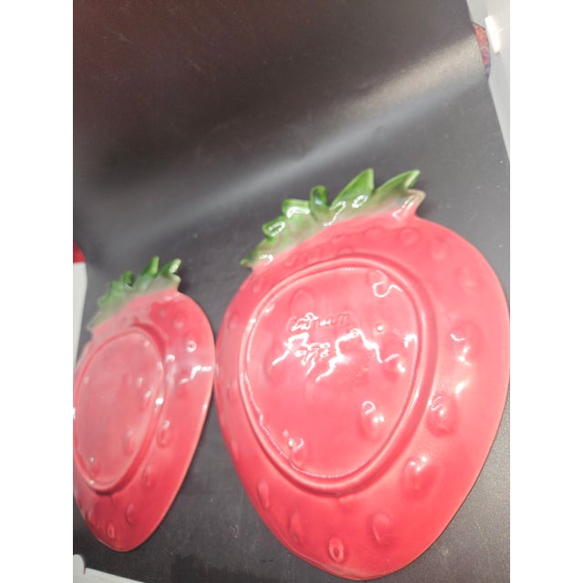 Mid-Century Modern Vintage Cemar Pottery 773 Strawberry Shape Dish Plates 8.75” Set of 2 For Sale - Image 3 of 4