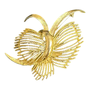 Mid 20th Century Lisner Gold Tone Brooch