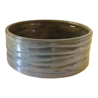 Vintage Iridescent Sage Green Gun Metal Glazed Round Ribbed Planter/Bowl For Sale
