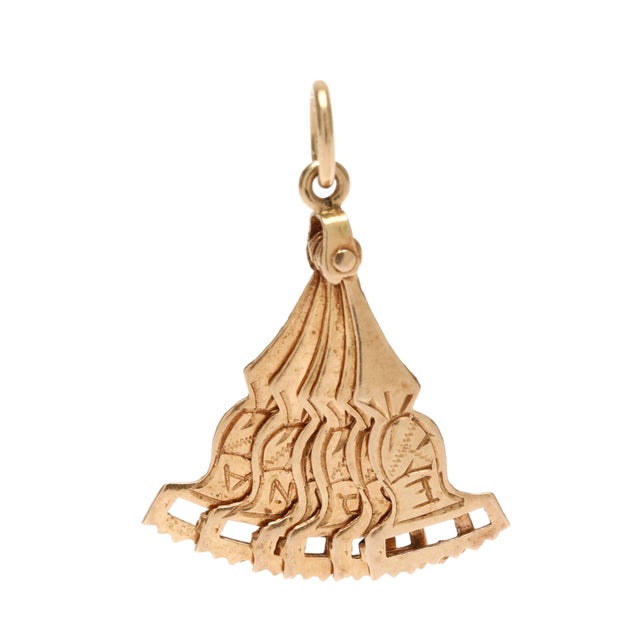 Modern 1950s Espana Fan Charm, 14k Yellow Gold, Length 1 In For Sale - Image 3 of 5
