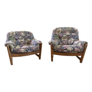 Pair of Vintage Ercol English Lounge Chairs With Brown Webbing Sling Seats Made in England For Sale