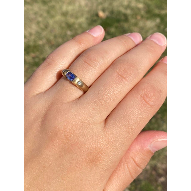 The Hereford: New Old Stock Vintage Tanzanite and Diamond Ring in Yellow Gold For Sale - Image 11 of 11