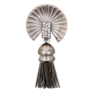 Vintage 1946 Kreisler "First Lady" Clear Rhinestone Tassel Fur Clip For Sale