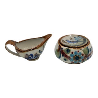 1960s Ken Edwards El Palomar Folk Art Tonala Pottery 2pc Set Covered Sugar Bowl and Creamer For Sale