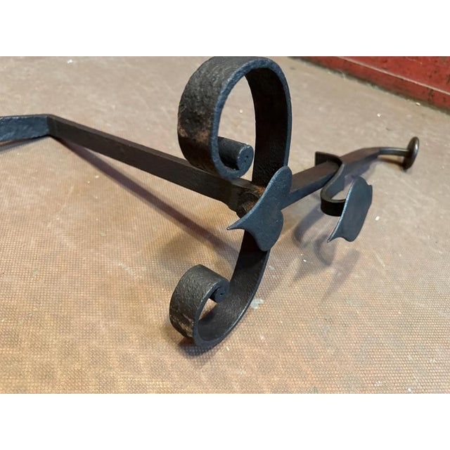 French Heart Crémaillere Andirons in Wrought Iron, 1880s, Set of 2 For Sale - Image 6 of 9