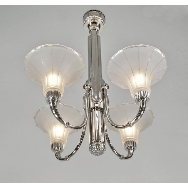 1930s Petitot French Art Deco 4-Arm Chandelier 1930s - Trumpet Frosted Glass & Nickel For Sale - Image 5 of 12