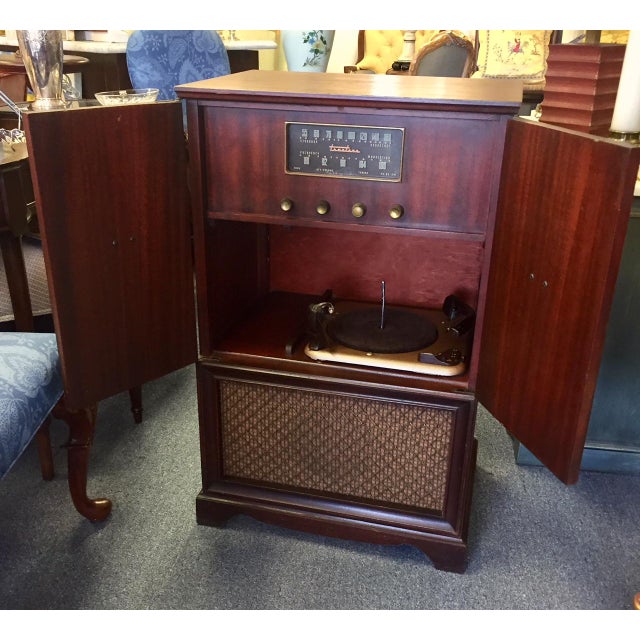 Mid Century Truetone Radio & Record Player Circa 1940's Chairish