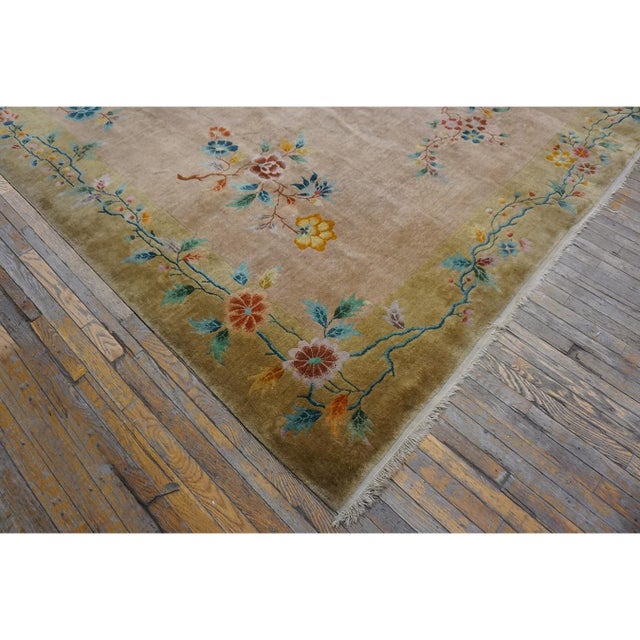 Art Deco 1920s Beige Field Modern Floral Antique Chinese Art Deco Walter Nichols Rug For Sale - Image 3 of 10