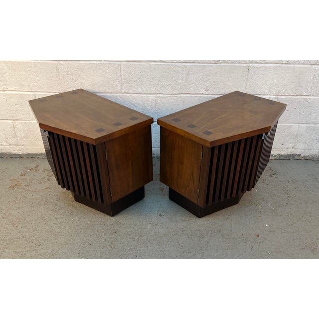 Lane "Tower Suite" Mid-Century Modern Nightstands, Pair For Sale - Image 11 of 17