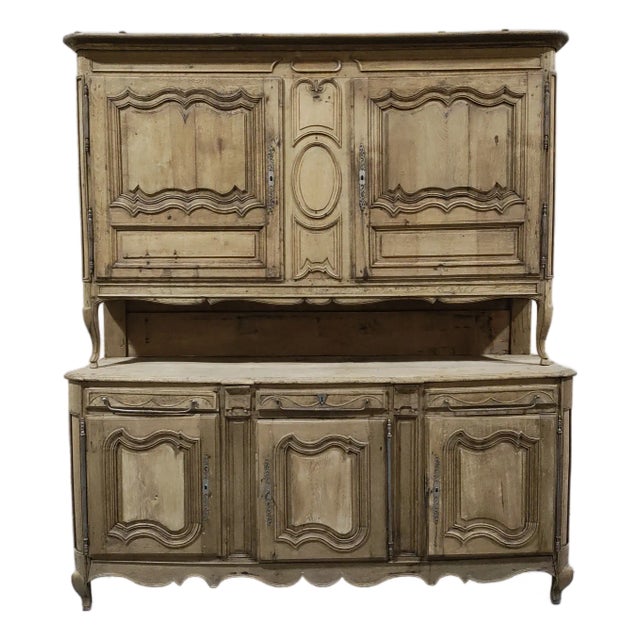 Late 18th Century French Louis XV Provincial Oak Buffet À Deux Corps, Circa 1770 For Sale