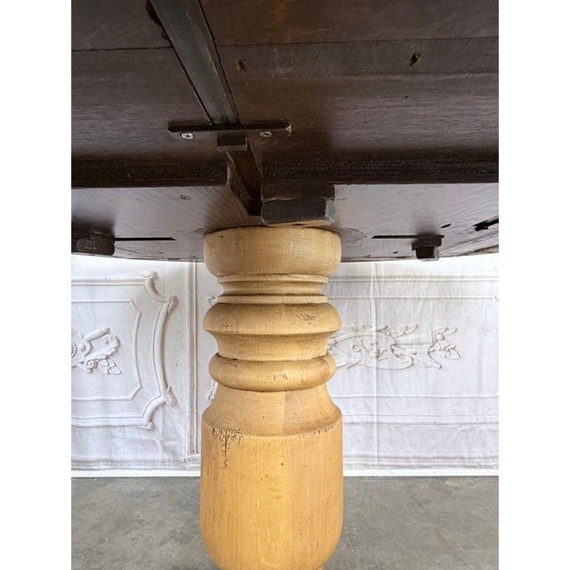 French Provincial Parquetry Drop-Leaf Pedestal Dining Table For Sale In Los Angeles - Image 6 of 14