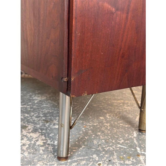 Mid-Century Modern Rosewood Two-Door Cabinet For Sale In New York - Image 6 of 12