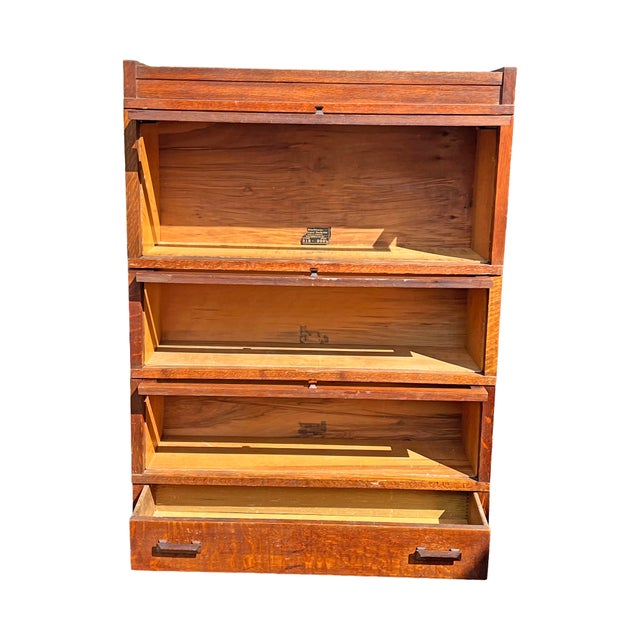 Globe Wernicke Antique Barrister Bookcase by Globe Wernicke in Tiger Oak Wood For Sale - Image 4 of 12