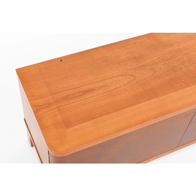 Art Deco Cherry & Burl Wood Display China or Bar Cabinet 1930s For Sale - Image 11 of 15