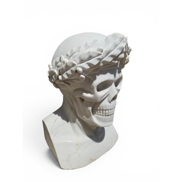 1980s Italian Artist, Memento Mori Bust with Laurel Wreath, 1980, Marble For Sale - Image 5 of 8