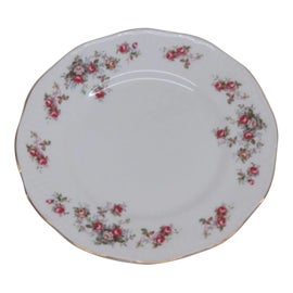 Example of Queens China Decor