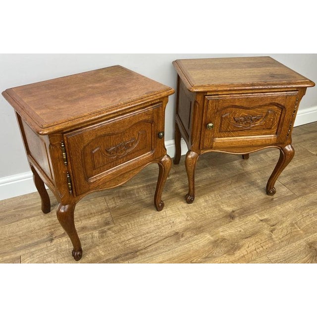 Vintage French Louis Oak Nightstands, Set of 2 For Sale - Image 4 of 15
