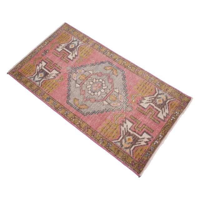 Rose Pink Vintage Oushak Mat, Small Turkish Rug Earthy Colors Doormat Laundry Room Decor - 1'7" X 3' For Sale - Image 4 of 13