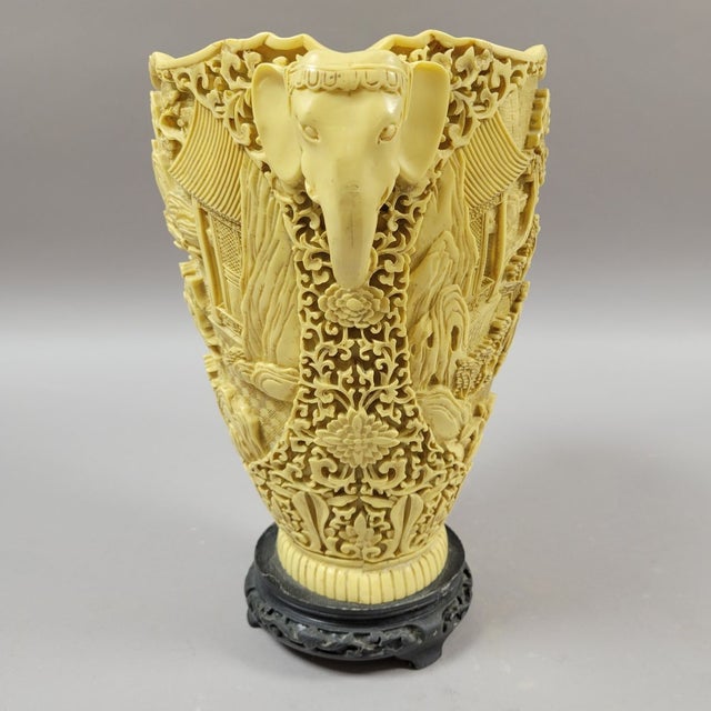 1960s Hollywood Regency Chinoiserie Carved Italian Faux Ivory Vase With Elephant Handles For Sale - Image 5 of 10