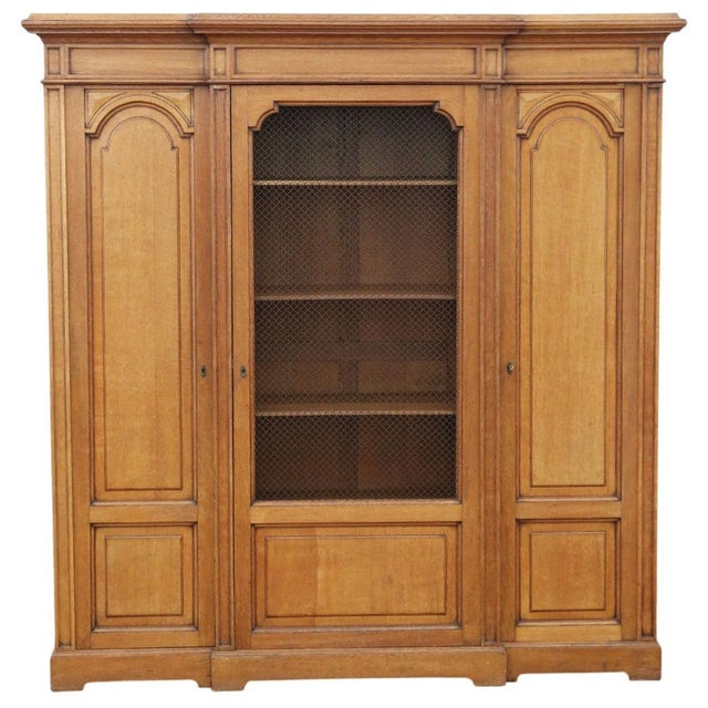 1920s Large Vintage Bookcase in Light Oak, 1920 For Sale - Image 5 of 10