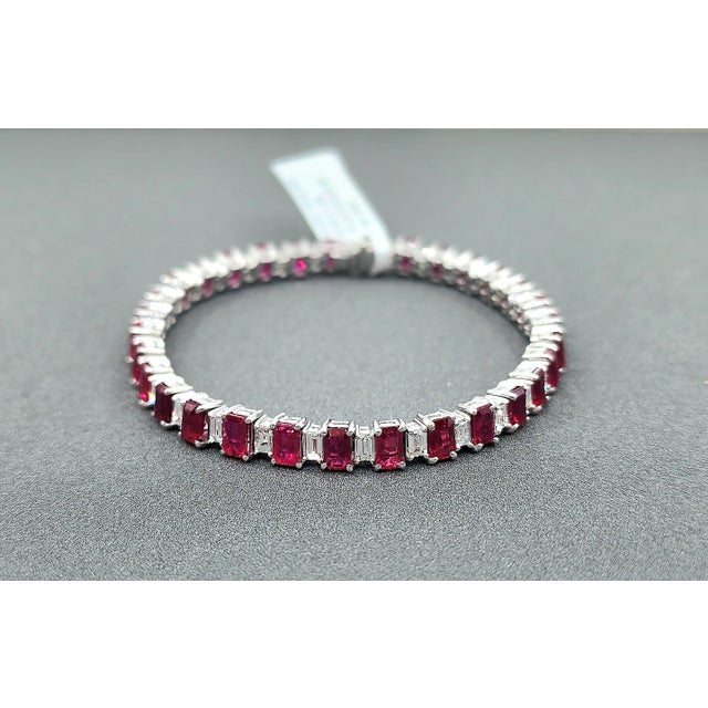14.11 Ct Natural Burma Ruby & Diamond Bracelet For Sale - Image 4 of 9