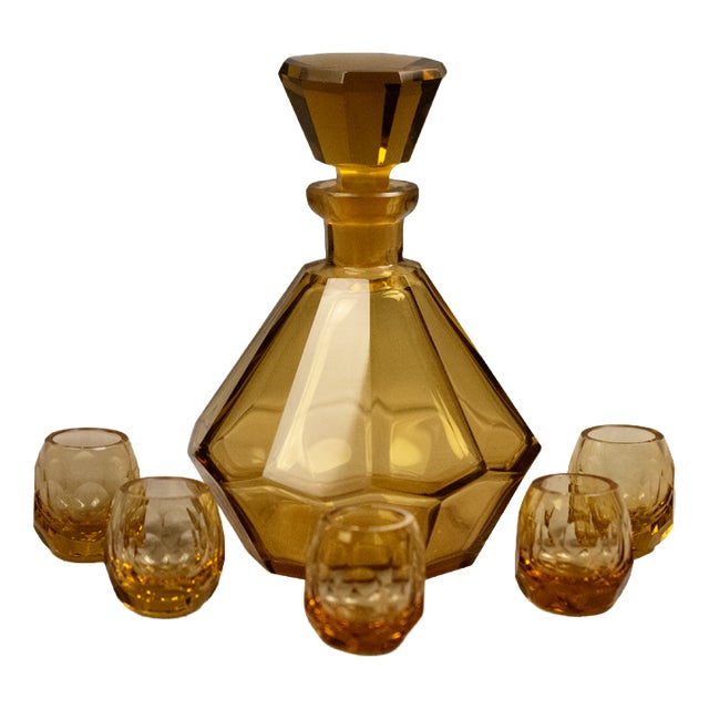 Art Deco Carafe and Liqueur Glasses in Frosted Orange Faceted Glass by Rudolf Eschler for Moser Karlsbad, 1940s, Set of 6 For Sale