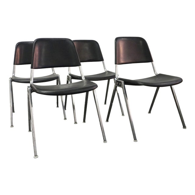 Model 1601 Stackable Chairs by Don Albinson for Knoll, 1960s, Set of 4 For Sale