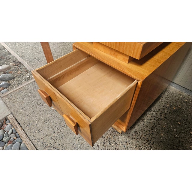 Paul Laszlo Floating Desk for Brown Saltman For Sale In San Francisco - Image 6 of 9