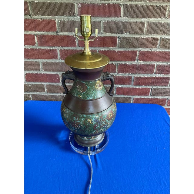 Antique Japanese Champleve Enameled Vase Foo Dog Handles Lamp W/ Lucite Base For Sale - Image 6 of 10