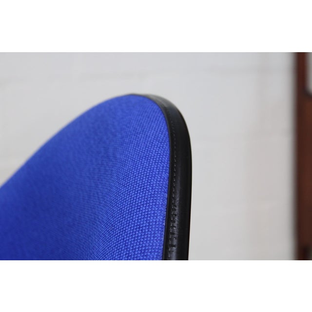 Tandem Shell Bench by Herman Miller For Sale - Image 10 of 12