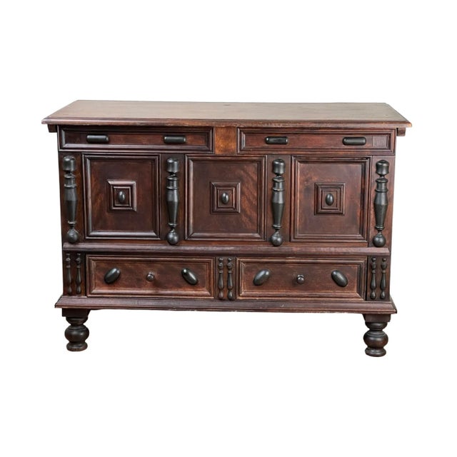 American Vintage Wallace Nutting Walnut Lift Top Pilgrim Style Chest, Catalogue #909 C. 1940 For Sale - Image 3 of 11
