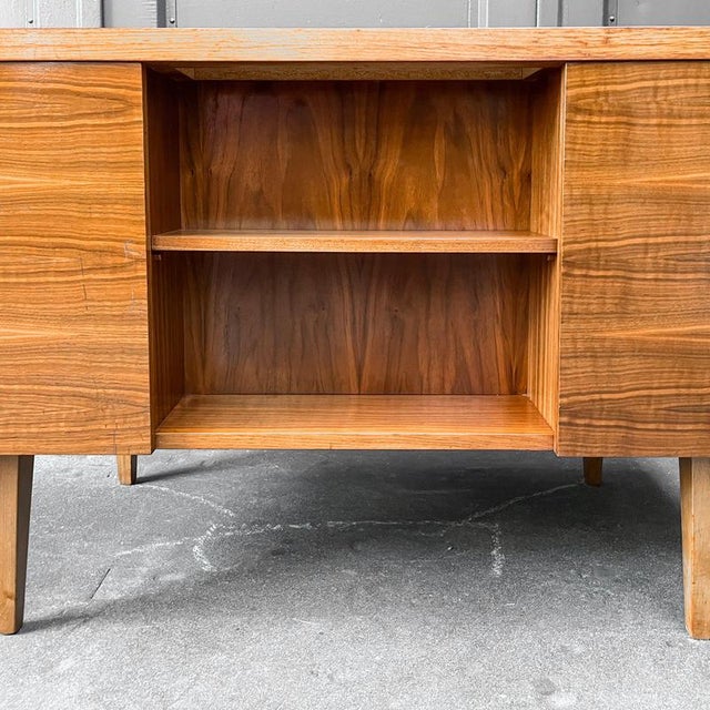 Mid-Century Modern Desk, 1960s For Sale - Image 18 of 18
