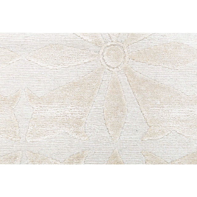 Modern Traditional-Inspired Wool and Silk Rug by Doris Leslie Blau For Sale - Image 4 of 9