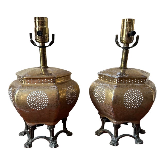 Vintage Japanese Moriage Pagoda Table Lamps With White Dots & Bronze Clawfoot Base - a Pair For Sale