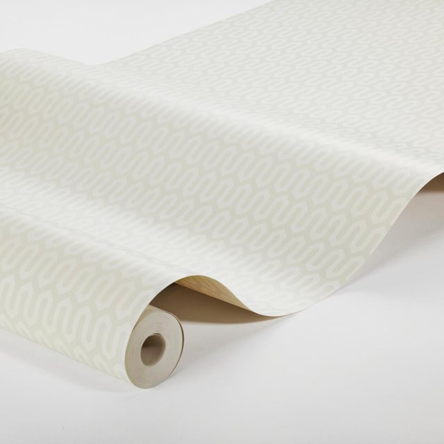 Renowned Danish architect Arne Jacobson designed bone-colored Ypsilon for Swedish heritage brand Boråstapeter. The simple...