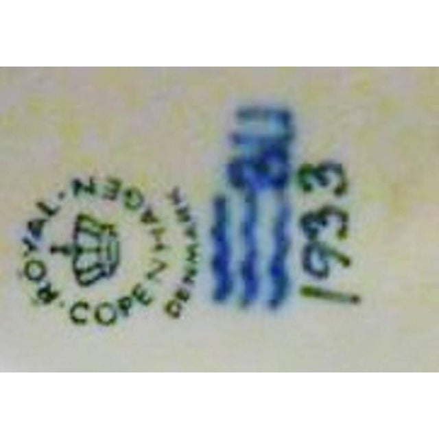 Nr. 1933 Duck Figurine by Peter Herold for Royal Copenhagen For Sale - Image 3 of 4